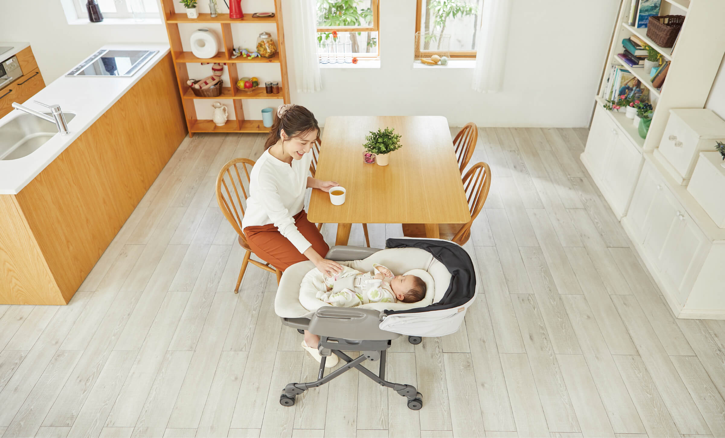 コンビなら、1才頃まで、自動で揺れる。だから、ゆとりがもっと続く。
